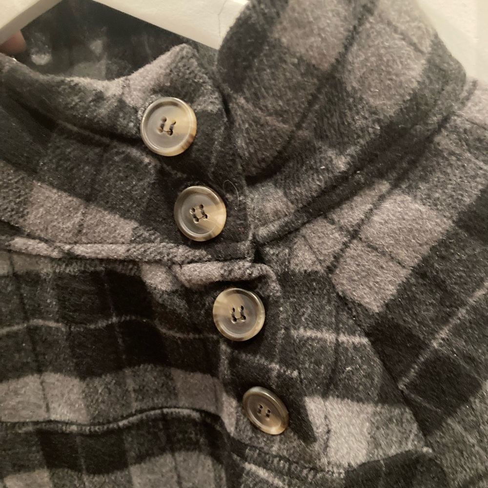 Hem & Thread pullover - Picture 4 of 7